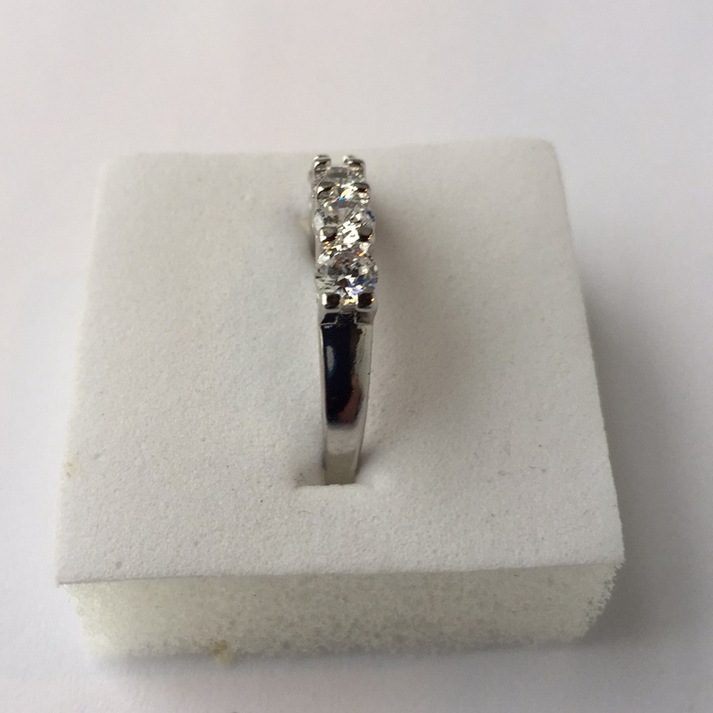 Stamped925(sterling silver)Cubic ZIRCONIA RING - Picture 3 of 6